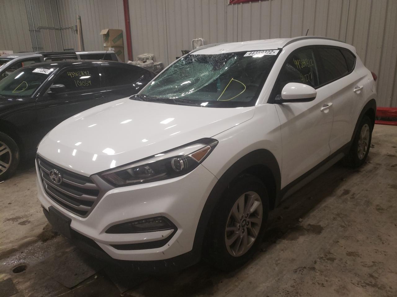 Photo 2 from auction – 2017 HYUNDAI TUCSON LIM with VIN KM8J3CA40HU391570