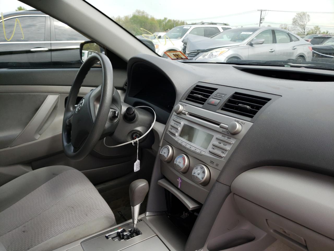 Photo 9 from auction – 2010 TOYOTA CAMRY BASE with VIN 4T1BF3EK2AU017052