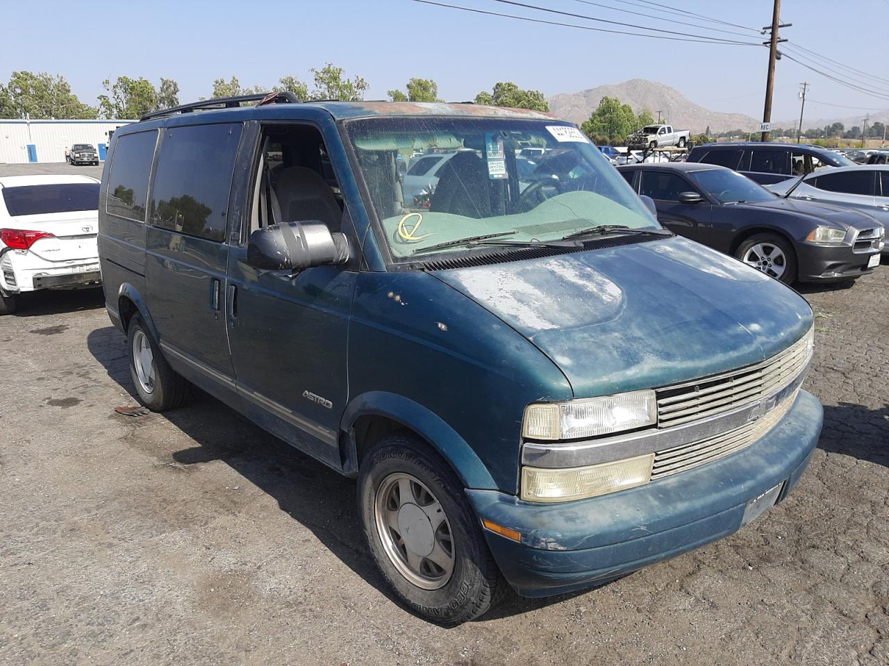 CHEVROLET ASTRO 1996 with VIN 1GNDM19W9TB194837 - Photo from auction