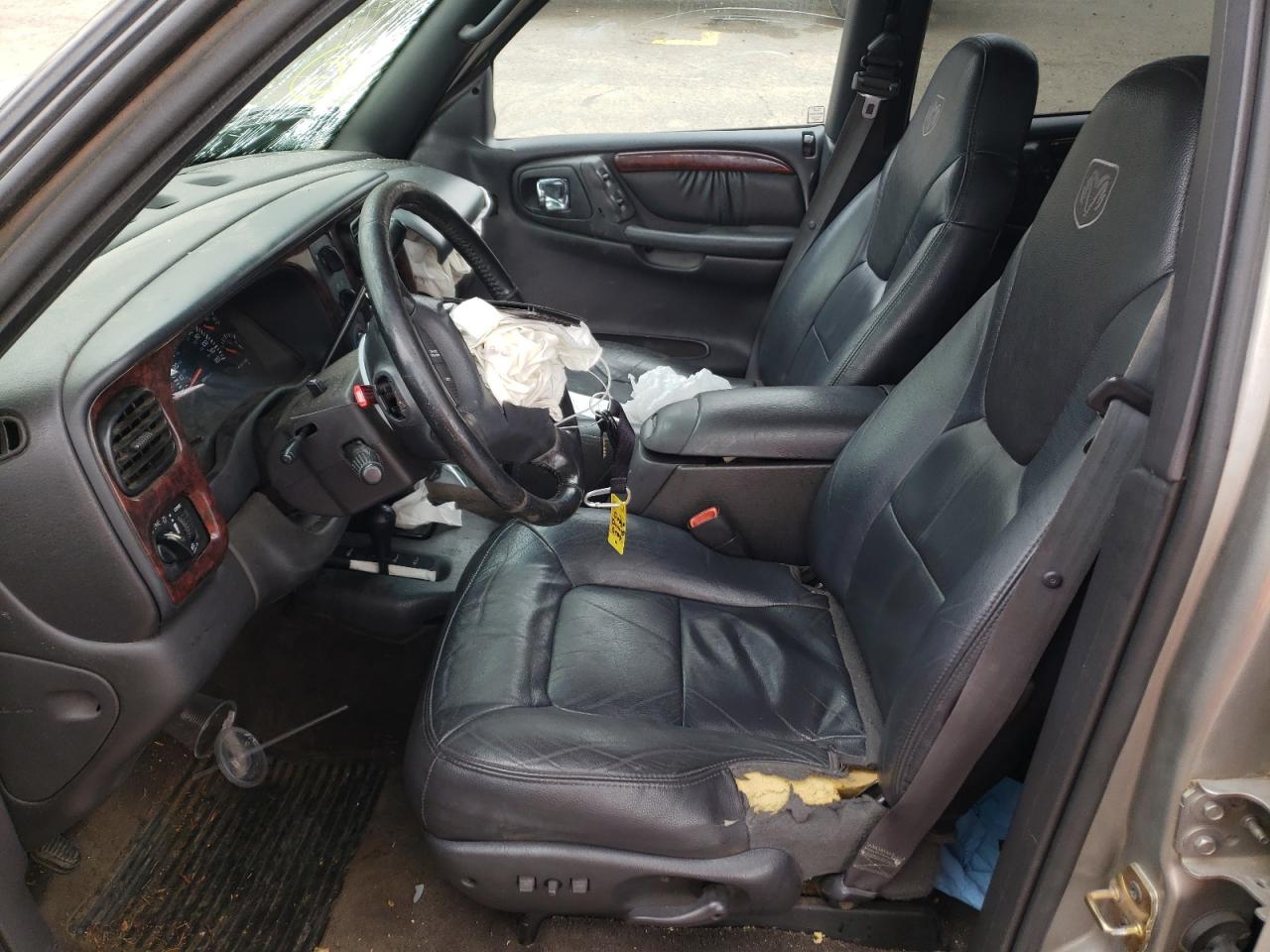 Photo 5 from auction – 2000 DODGE DURANGO with VIN 1B4HS28N7YF227734