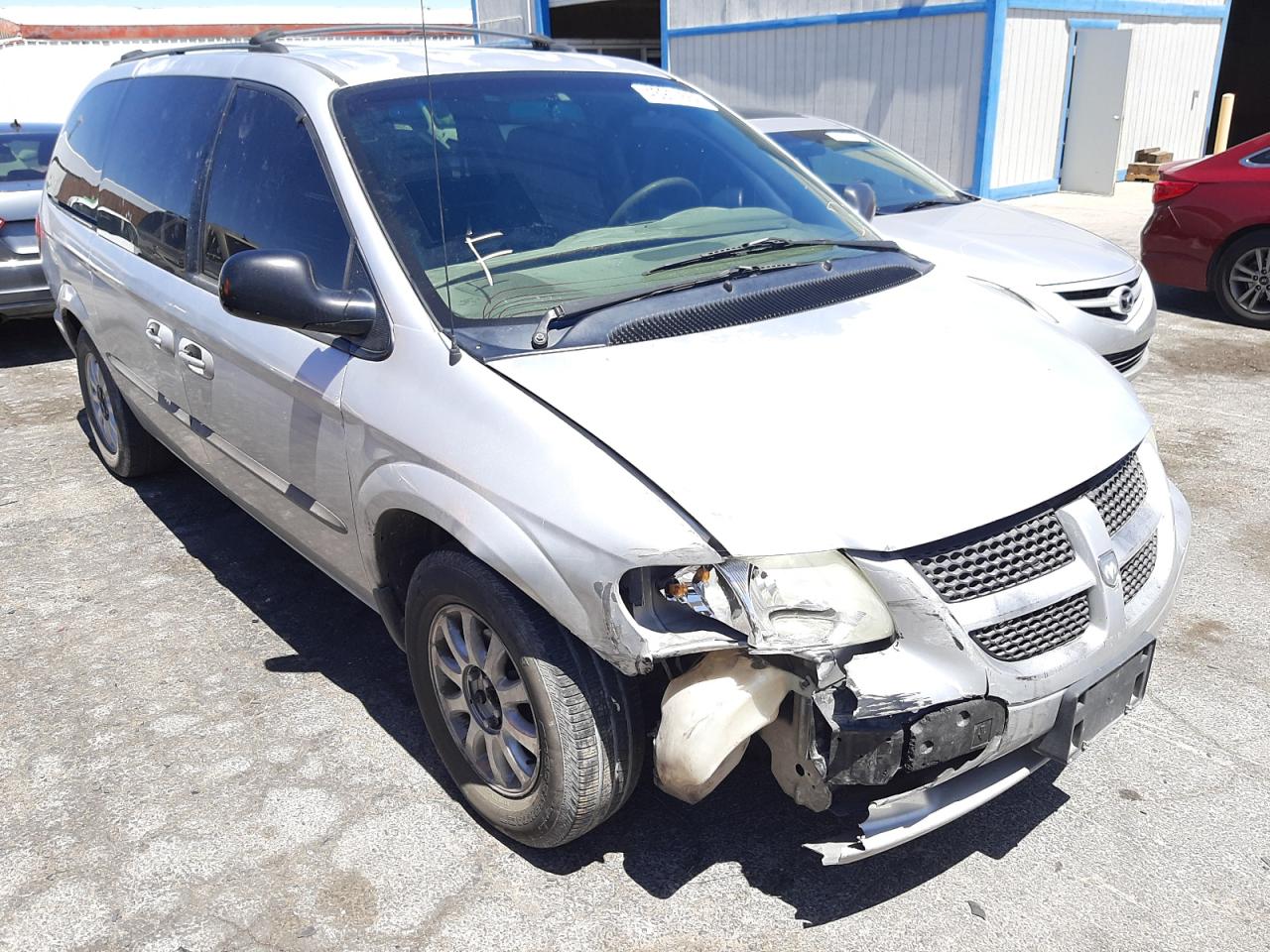 DODGE GRAND CARA 2002 with VIN 1B4GP44322B635134 - Photo from auction