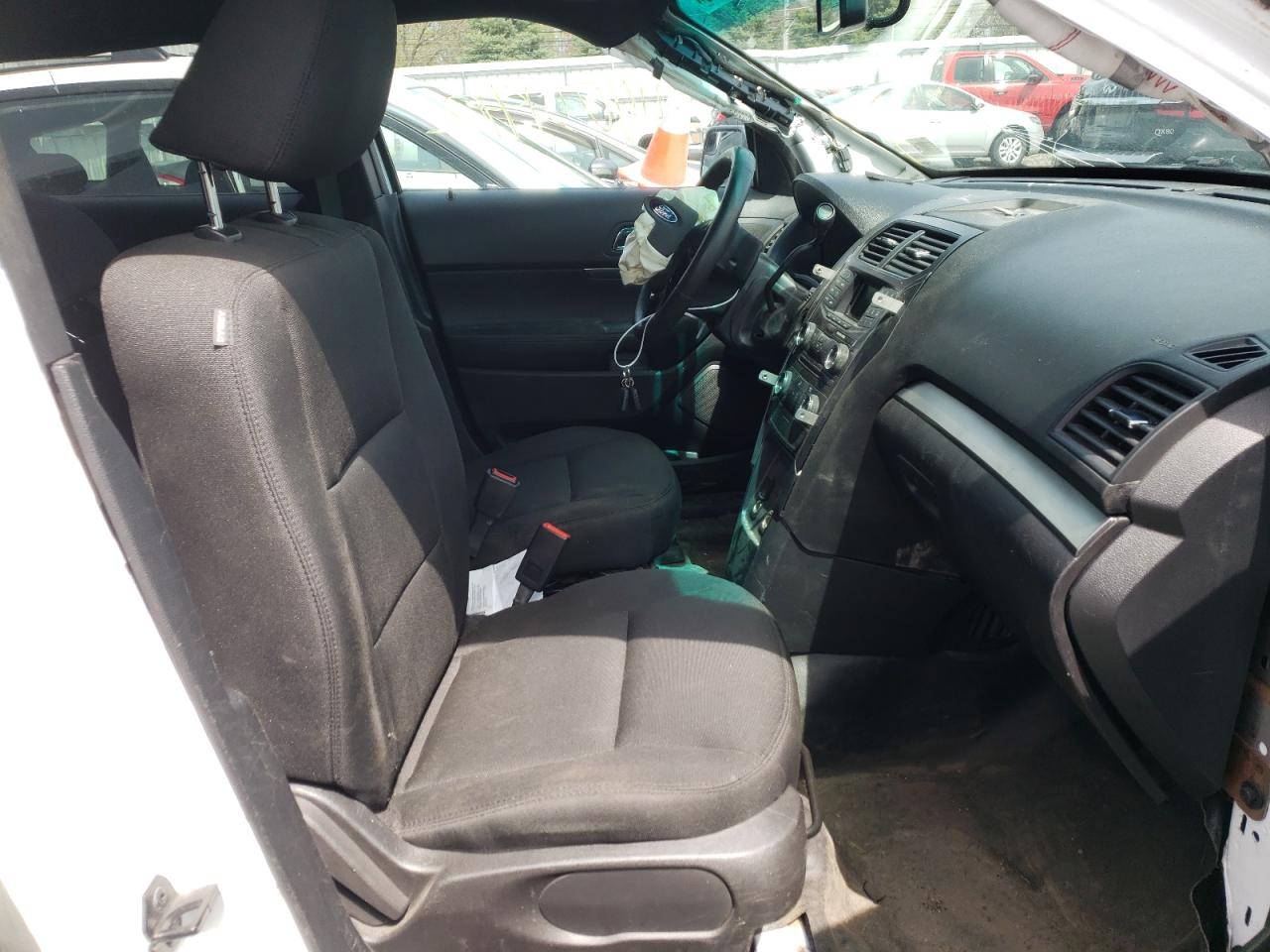 Photo 5 from auction – 2016 FORD EXPLORER P with VIN 1FM5K8AR0GGC92449