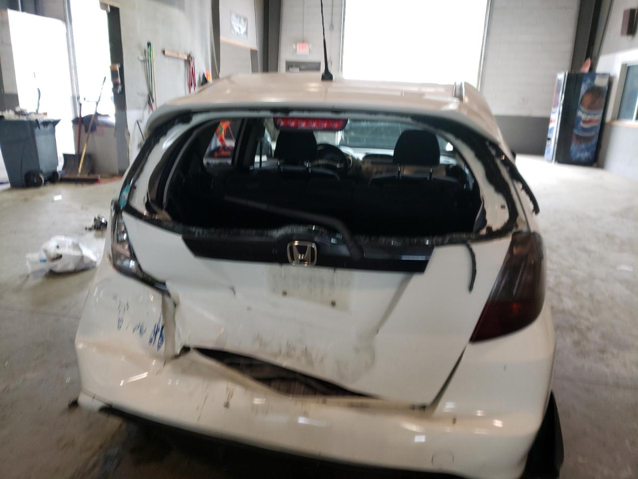 Photo 9 from auction – 2010 HONDA FIT with VIN JHMGE8H41AC020505