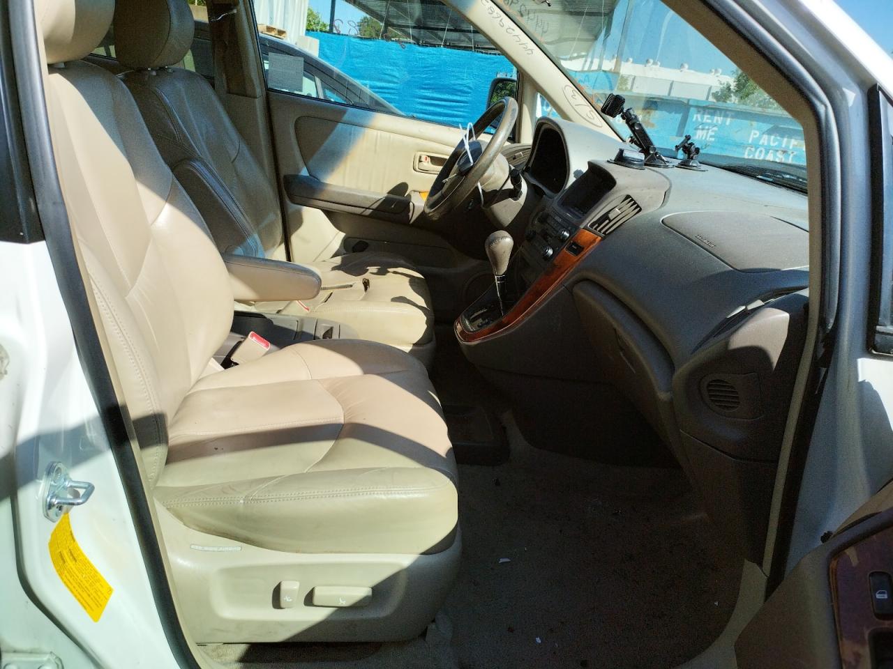 Photo 5 from auction – 2000 LEXUS RX 300 with VIN JT6GF10U2Y0076201