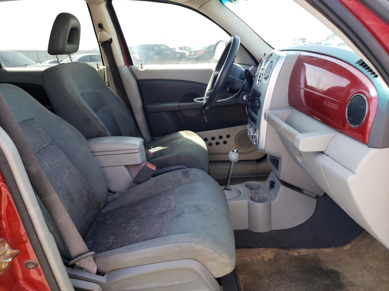 Photo 5 from auction – 2006 CHRYSLER PT CRUISER with VIN 3A4FY58B46T258761