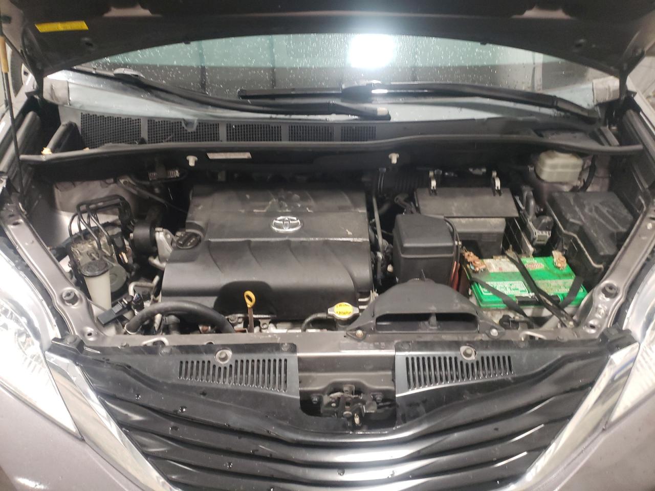 Photo 7 from auction – 2014 TOYOTA SIENNA LE with VIN 5TDKK3DC6ES449728