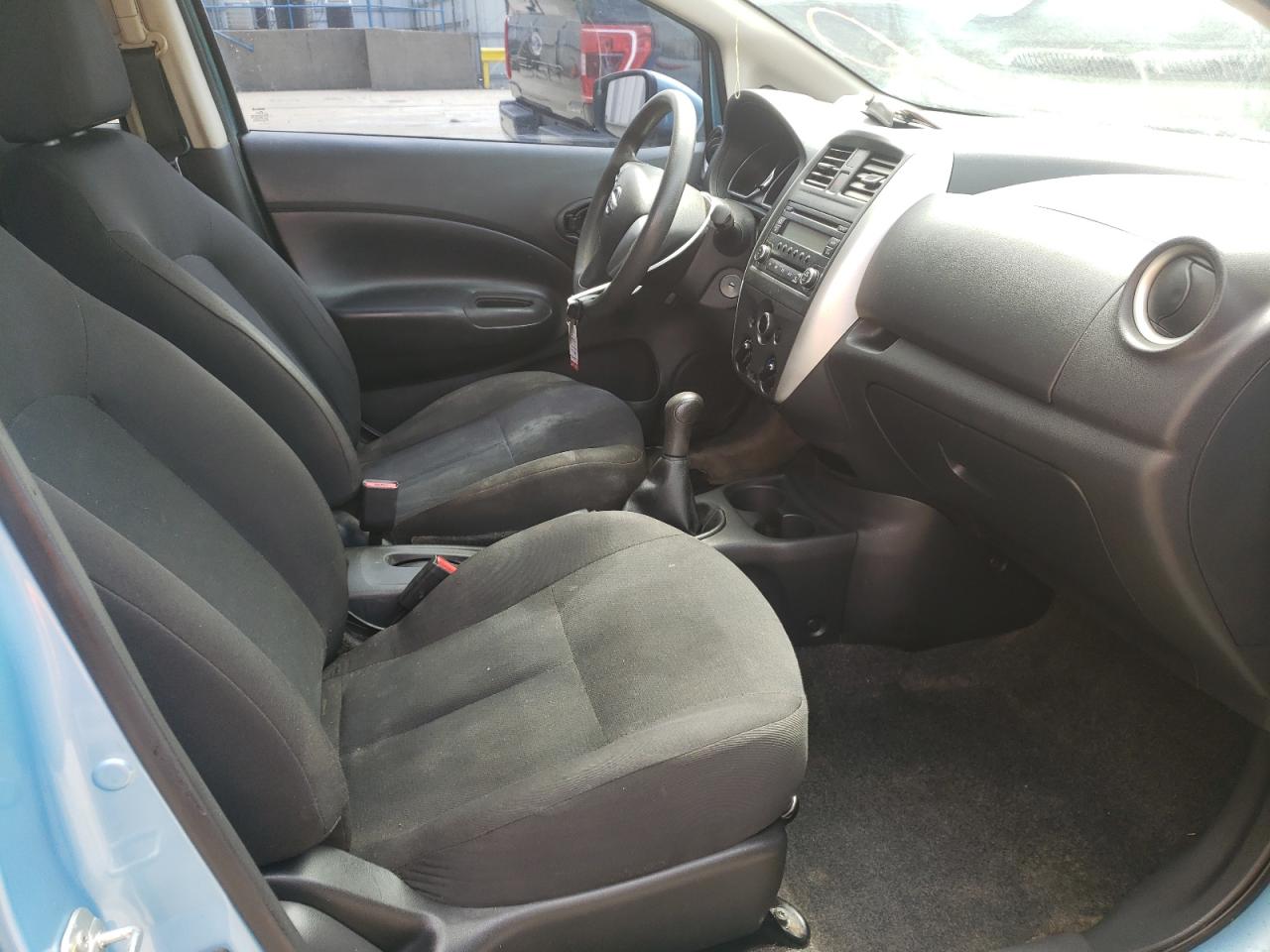 Photo 5 from auction – 2015 NISSAN VERSA NOTE with VIN 3N1CE2CP3FL410471