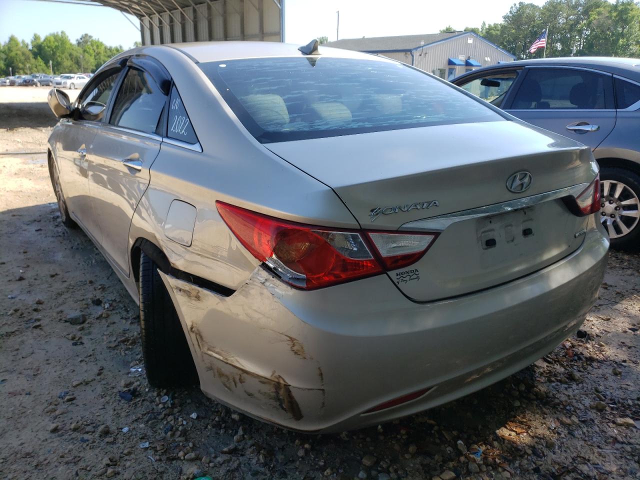 Photo 3 from auction – 2011 HYUNDAI SONATA SE with VIN 5NPEC4AC1BH195562