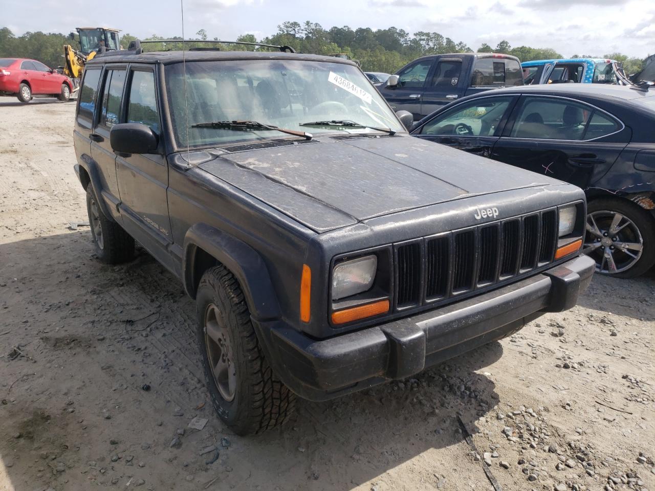 JEEP CHEROKEE S 1999 with VIN 1J4FT68S8XL511100 - Photo from auction