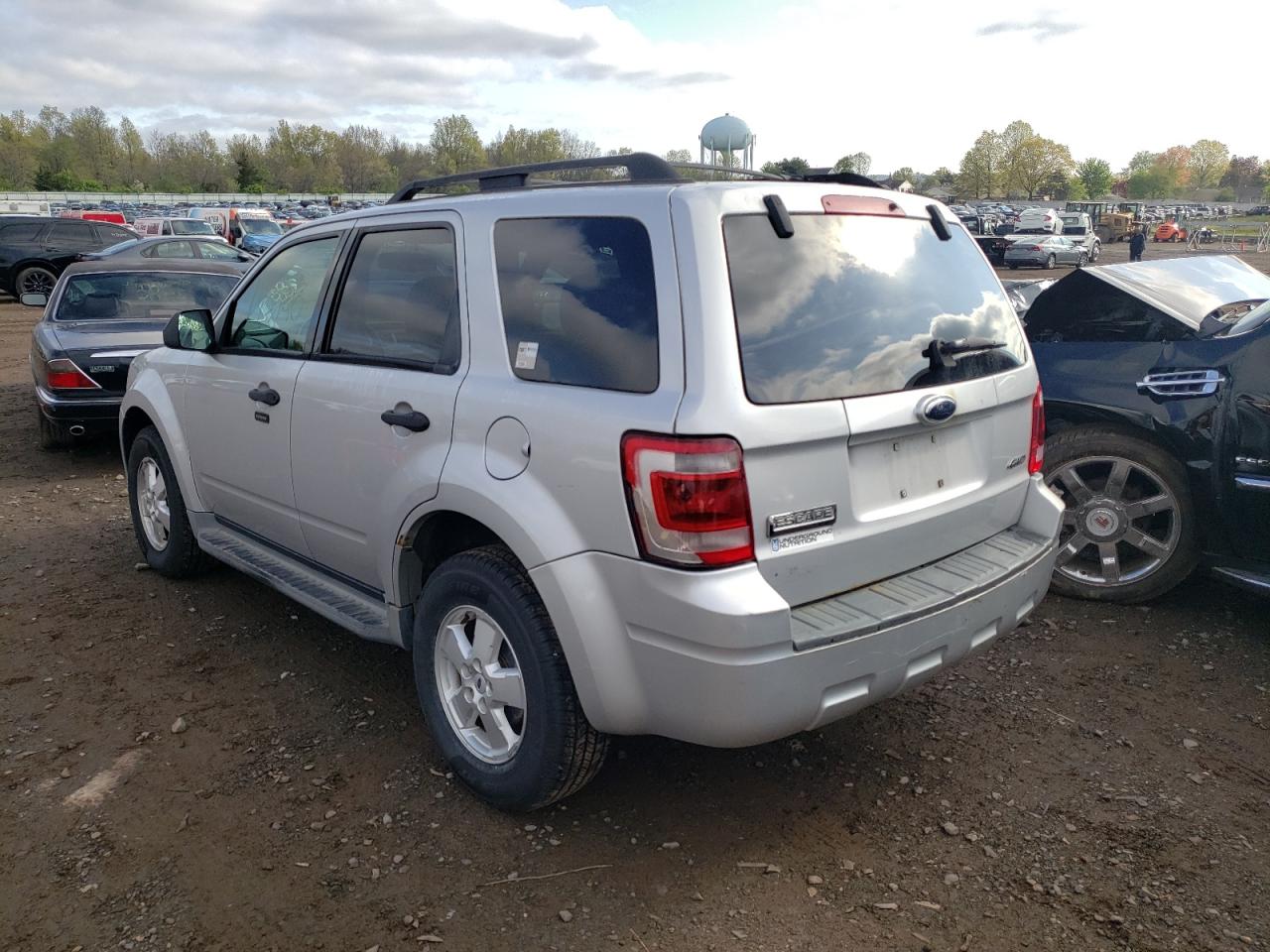 Photo 3 from auction – 2009 FORD ESCAPE XLT with VIN 1FMCU937X9KC97175