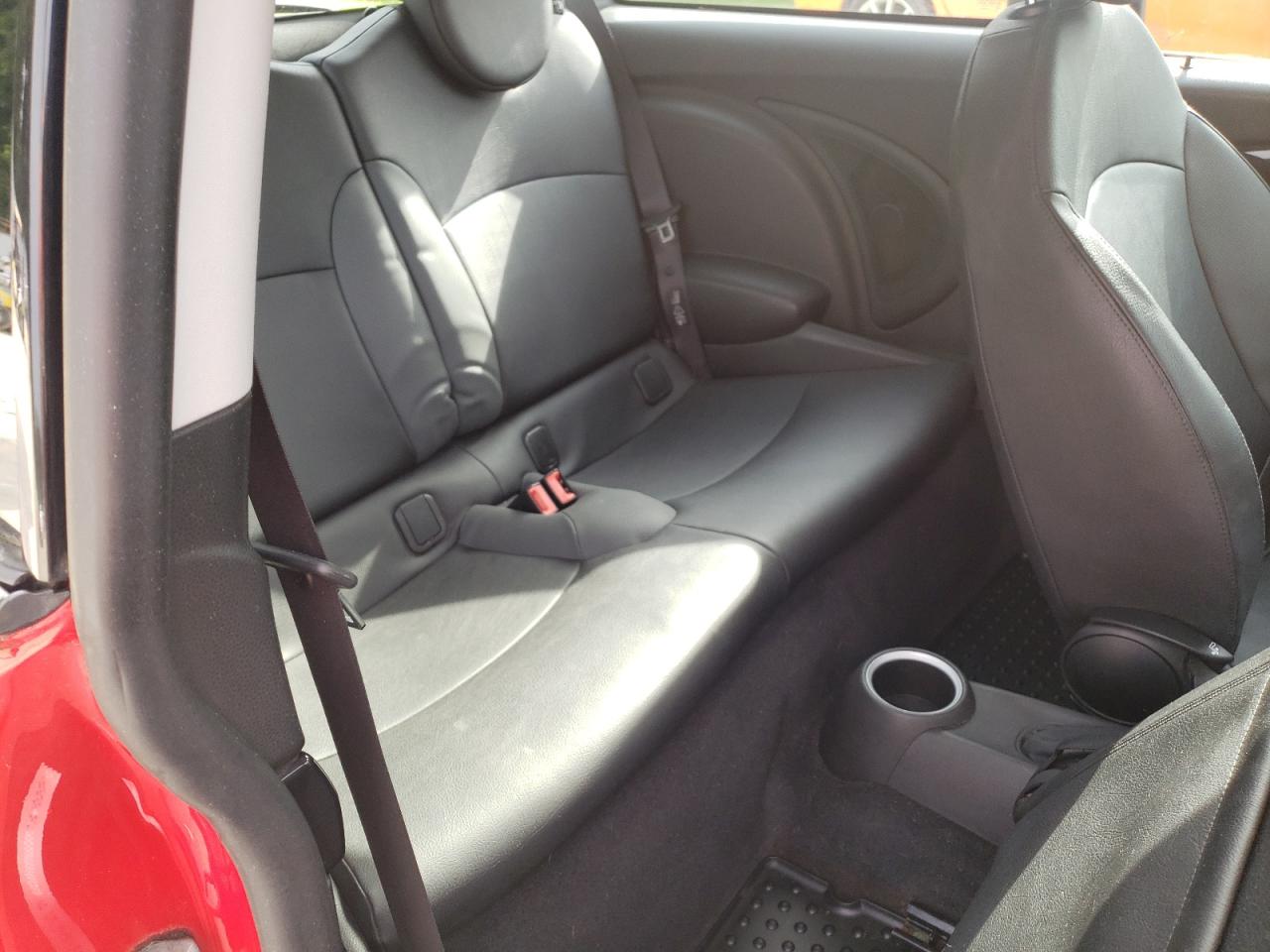 Photo 6 from auction – 2010 MINI COOPER S with VIN WMWMF7C55ATW88512