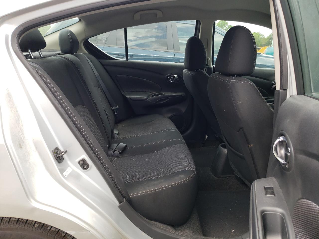 Photo 6 from auction – 2019 NISSAN VERSA S with VIN 3N1CN7AP4KL826829