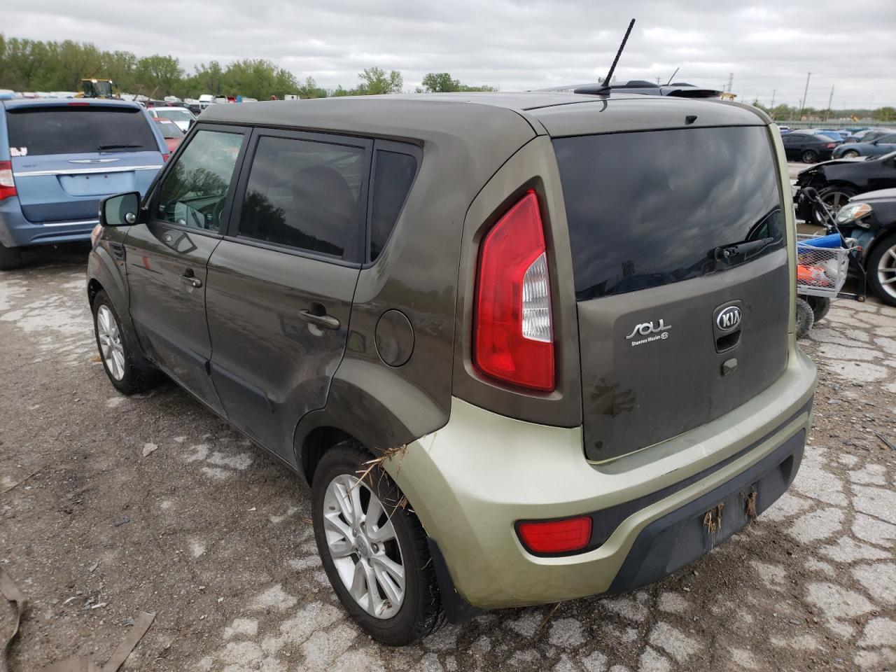 Photo 3 from auction – 2013 KIA SOUL + with VIN KNDJT2A68D7520969