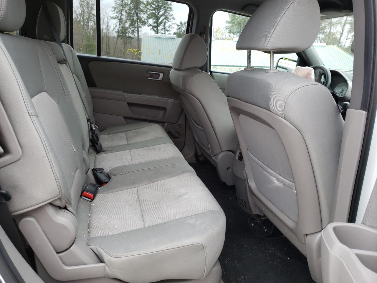 Photo 6 from auction – 2014 HONDA PILOT LX with VIN 5FNYF4H25EB021885