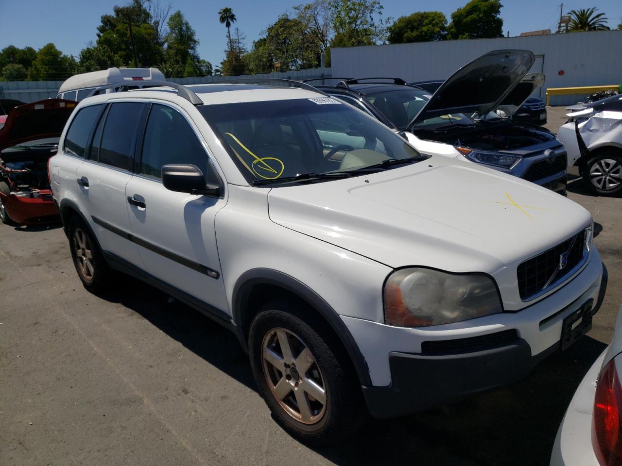 VOLVO XC90 2004 with VIN YV1CY59H041110469 - Photo from auction