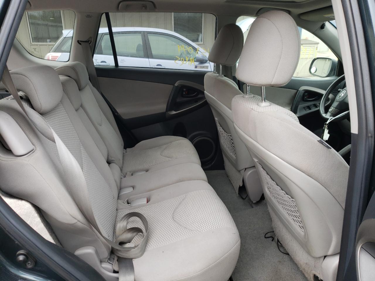 Photo 6 from auction – 2011 TOYOTA RAV4 with VIN 2T3BF4DV8BW126612