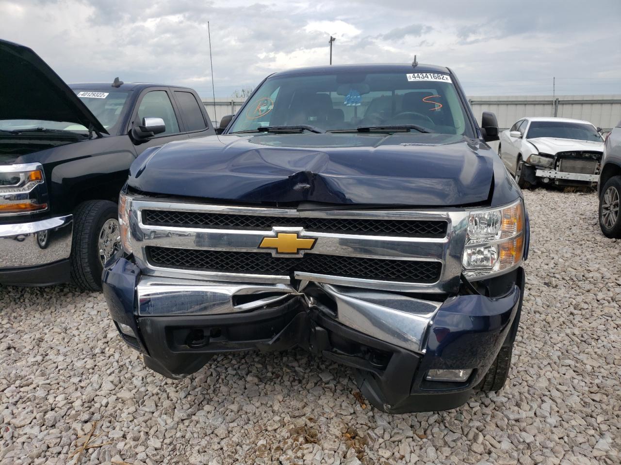 Zdjęcie 9 z aukcji – 2010 CHEVROLET SILVERADO z VIN 1GCSKSE33AZ285159