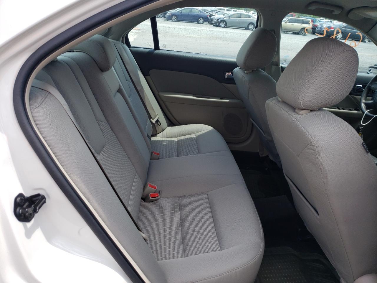 Photo 6 from auction – 2011 FORD FUSION SE with VIN 3FAHP0HA0BR144944