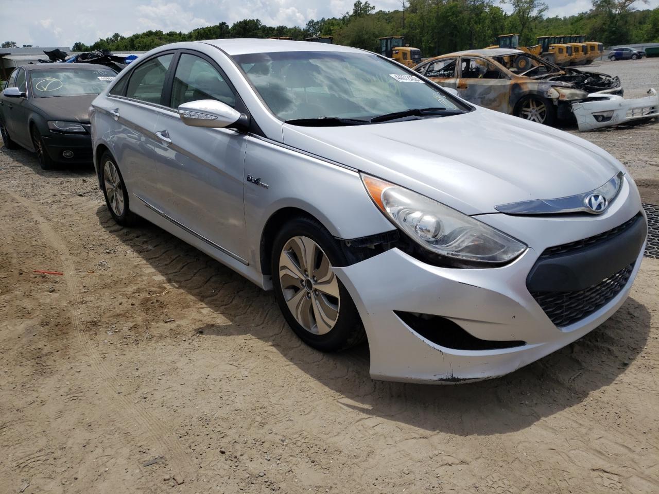 HYUNDAI SONATA HYB 2013 with VIN KMHEC4A45DA094927 - Photo from auction