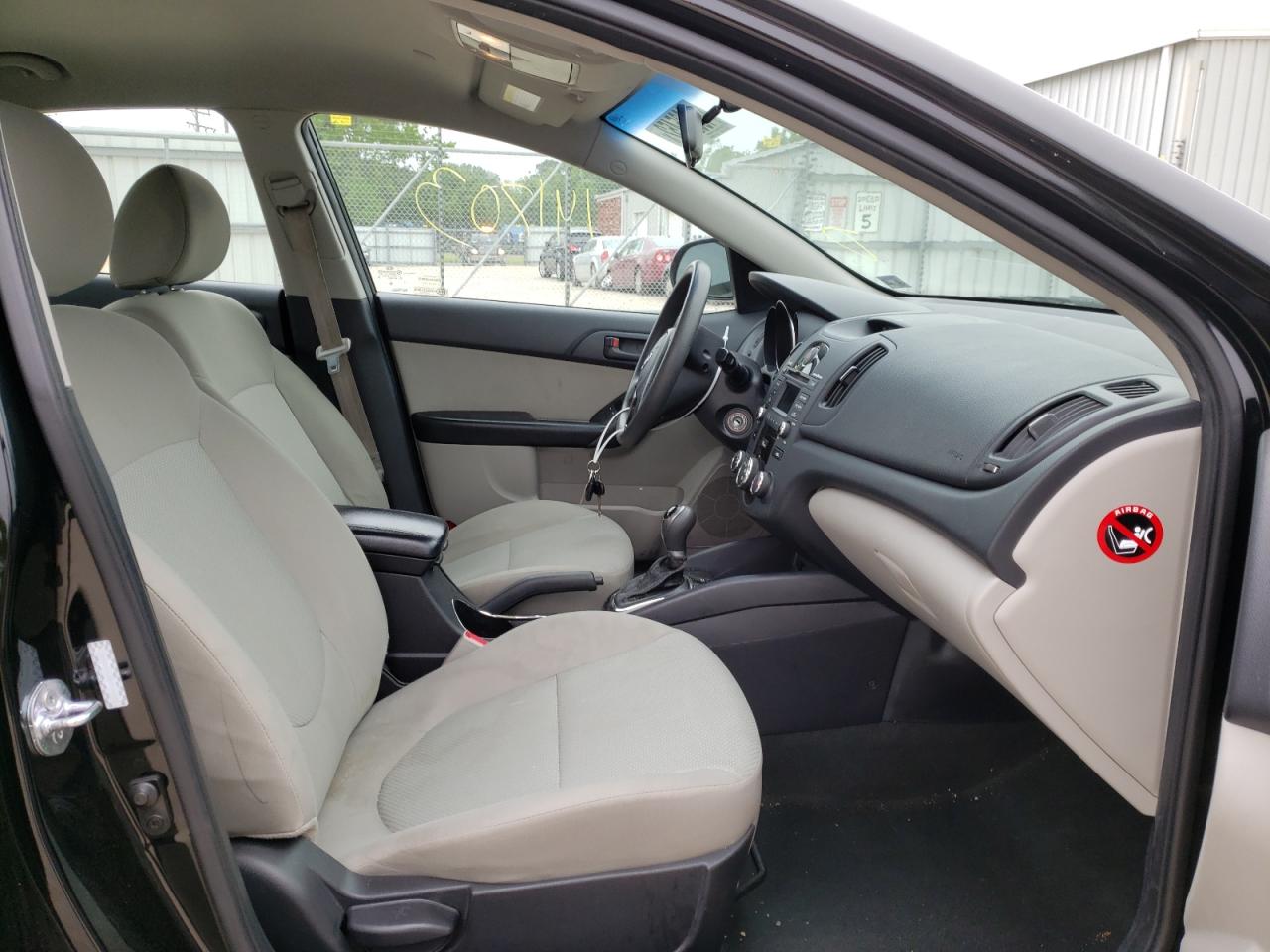 Photo 5 from auction – 2012 KIA FORTE EX with VIN KNAFU4A28C5596811
