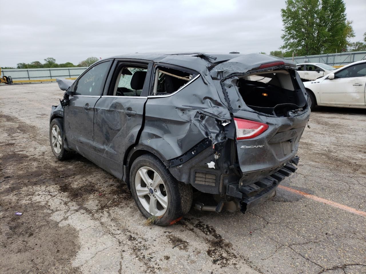 Photo 3 from auction – 2016 FORD ESCAPE SE with VIN 1FMCU0G71GUB37418