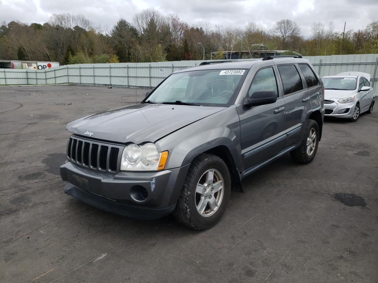 Photo 2 from auction – 2007 JEEP GRAND CHER with VIN 1J8GR48K67C560673
