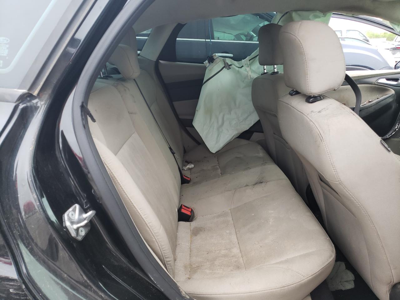 Photo 6 from auction – 2015 FORD FOCUS SE with VIN 1FADP3F29FL385109