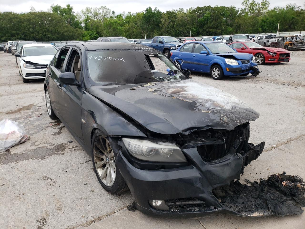 Photo 9 from auction – 2011 BMW 328 I with VIN WBAPH7C55BA801850