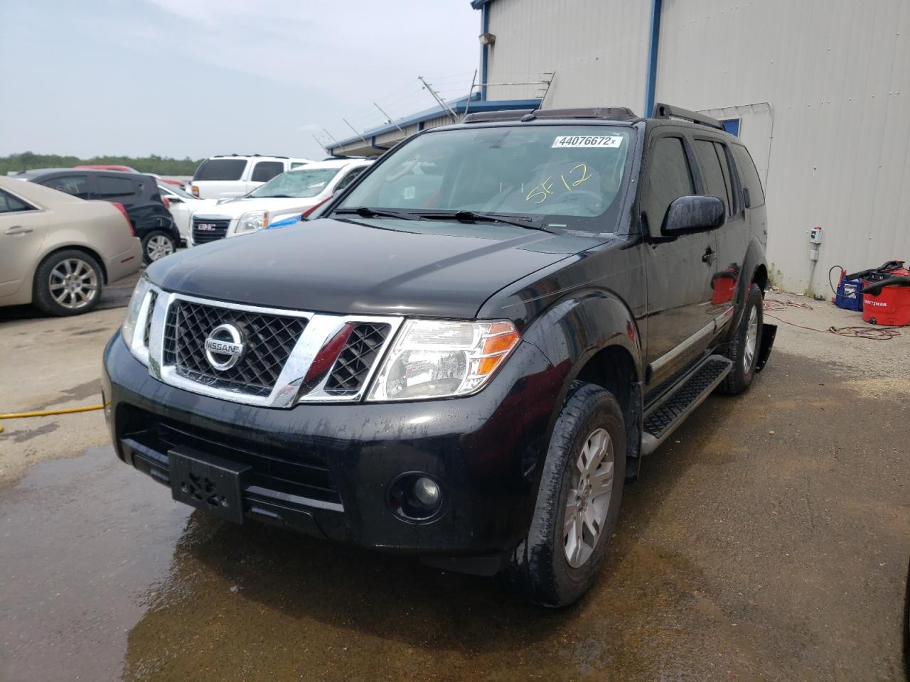 Photo 2 from auction – 2012 NISSAN PATHFINDER with VIN 5N1AR1NN7CC618841