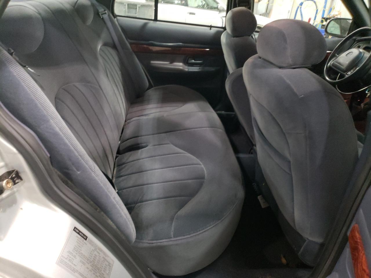 Photo 6 from auction – 2000 MERCURY GRAND MARQ with VIN 2MEFM74W7YX620734
