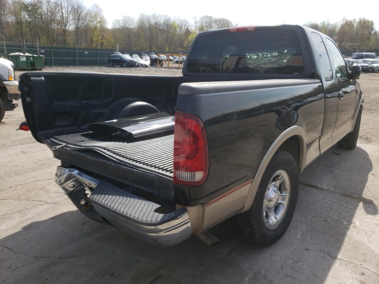 Photo 4 from auction – 2000 FORD F150 with VIN 1FTRX17L0YKA29734