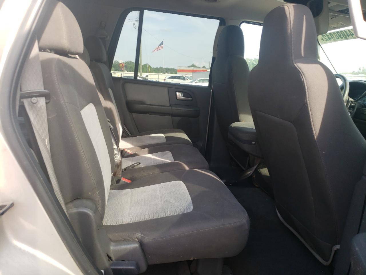 Photo 6 from auction – 2003 FORD EXPEDITION with VIN 1FMRU15W13LB61115