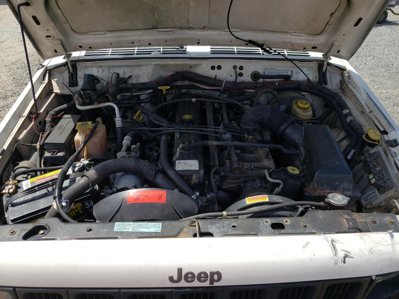Photo 7 from auction – 1998 JEEP CHEROKEE with VIN 1J4FT28SXWL245604