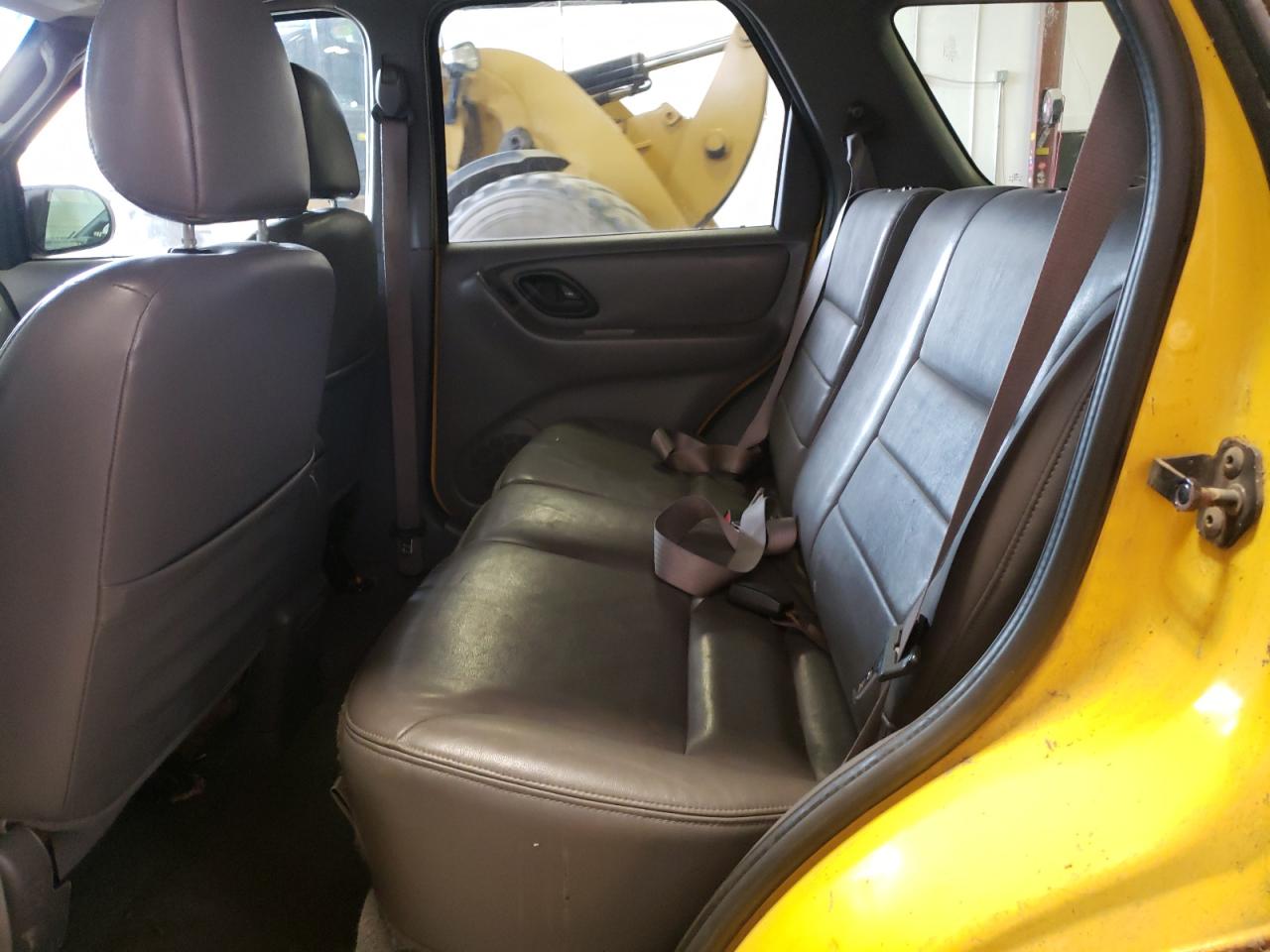 Photo 6 from auction – 2002 FORD ESCAPE XLT with VIN 1FMYU04172KD56796