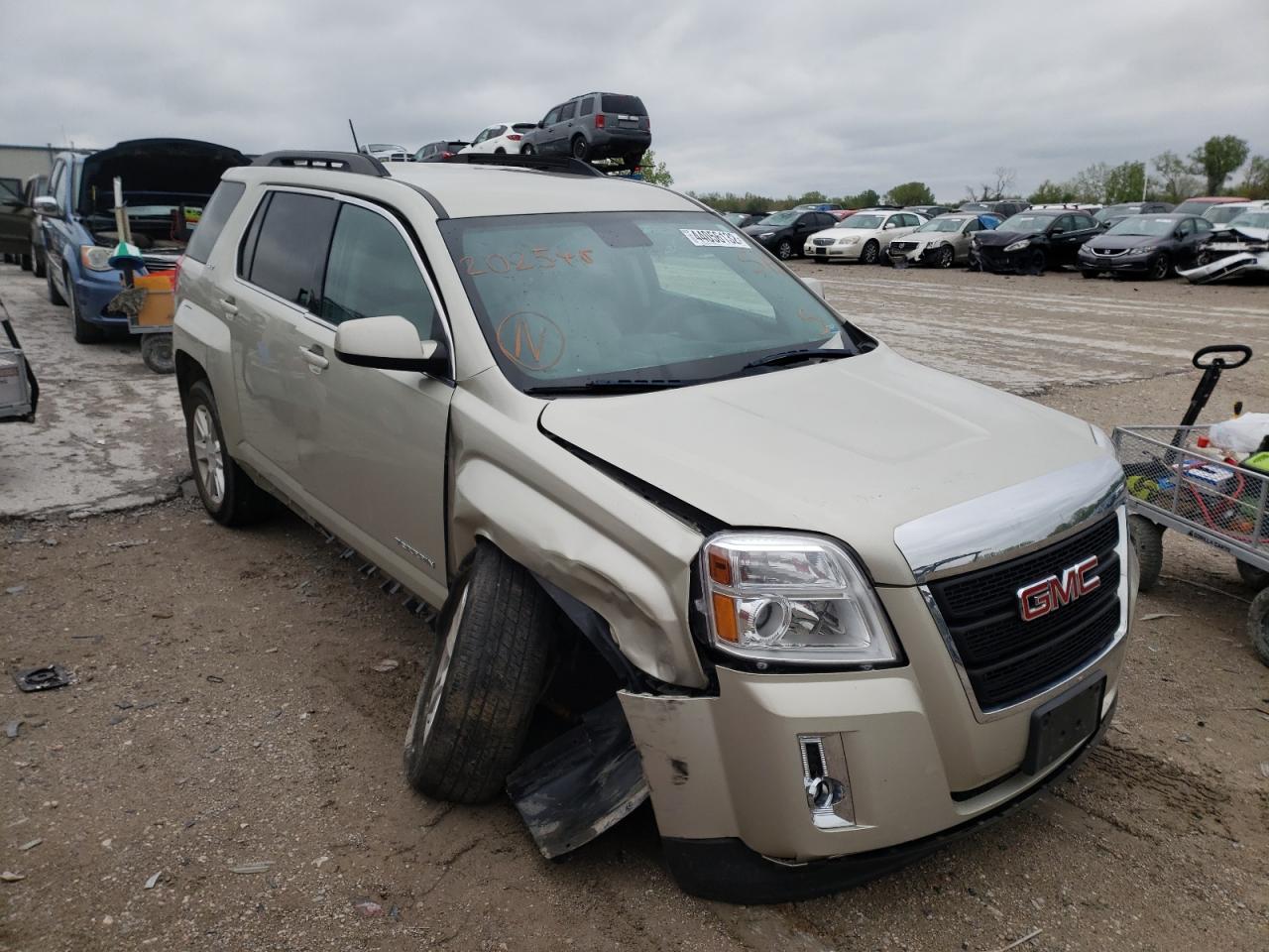 GMC TERRAIN SL 2013 with VIN 2GKALUEK2D6202546 - Photo from auction