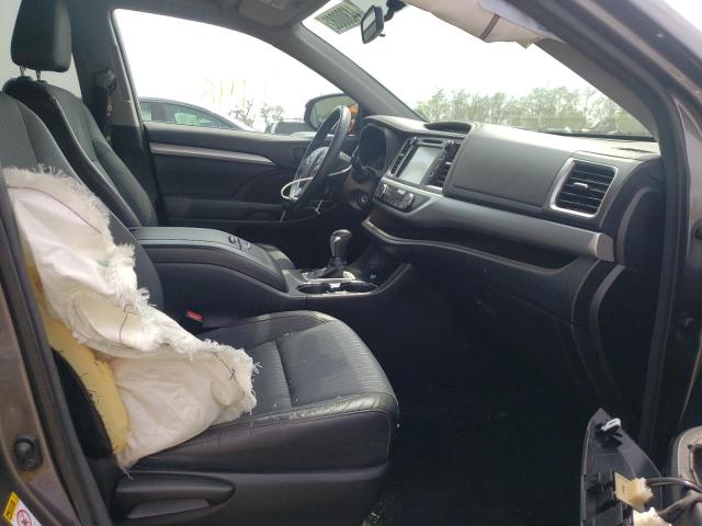 Photo 5 from auction – 2016 TOYOTA HIGHLANDER with VIN 5TDBKRFH4GS248957