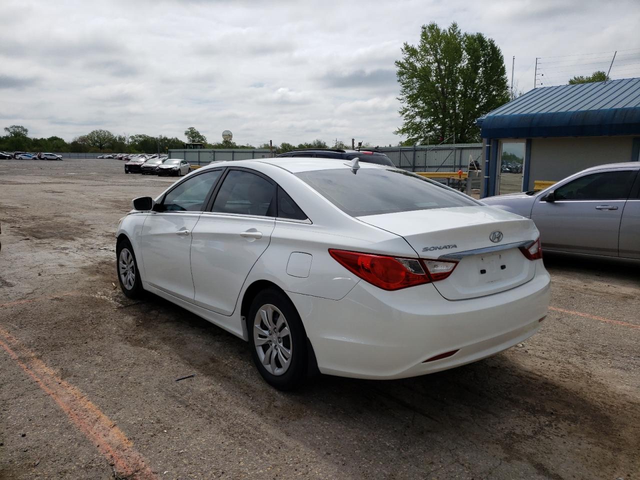 Photo 3 from auction – 2011 HYUNDAI SONATA GLS with VIN 5NPEB4AC9BH108512