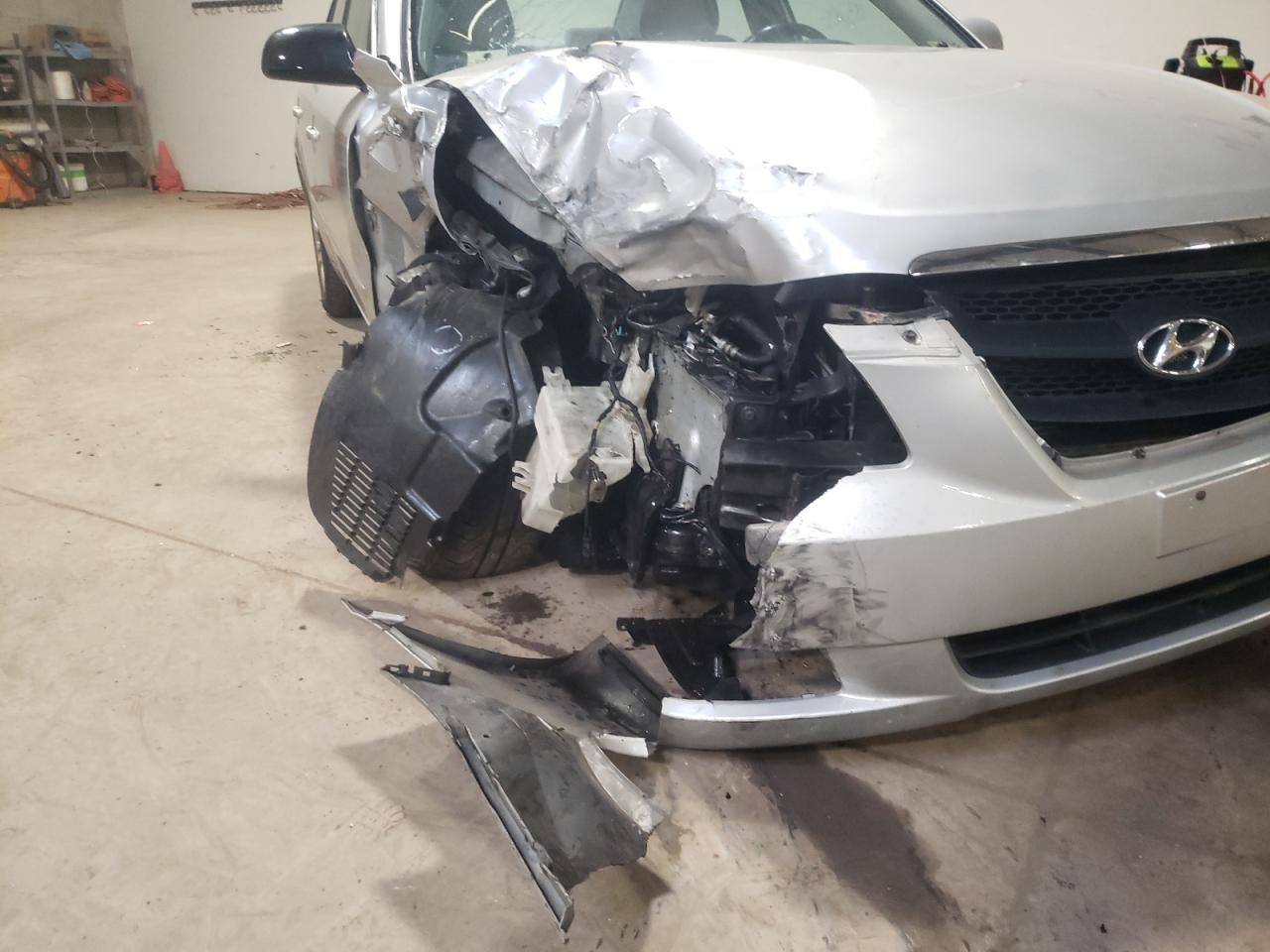 Photo 9 from auction – 2006 HYUNDAI SONATA GL with VIN KMHET46C96A090379