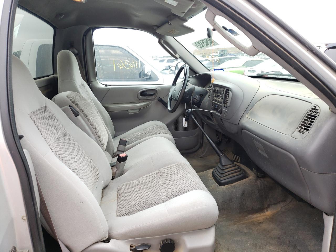 Photo 5 from auction – 2003 FORD F150 with VIN 1FTRF07283KD72966
