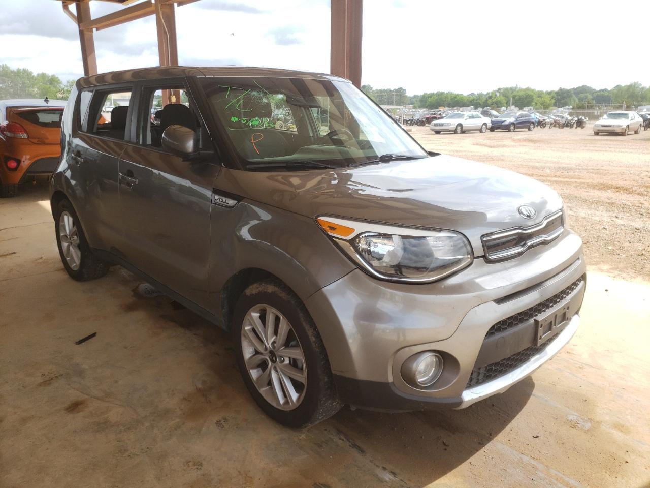 KIA SOUL + 2018 with VIN KNDJP3A5XJ7507959 - Photo from auction