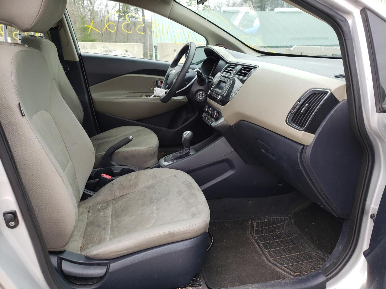 Photo 5 from auction – 2016 KIA RIO LX with VIN KNADM4A32G6539990