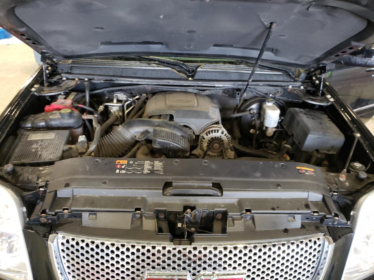 Photo 7 from auction – 2014 GMC YUKON XL D with VIN 1GKS2MEF8ER110762