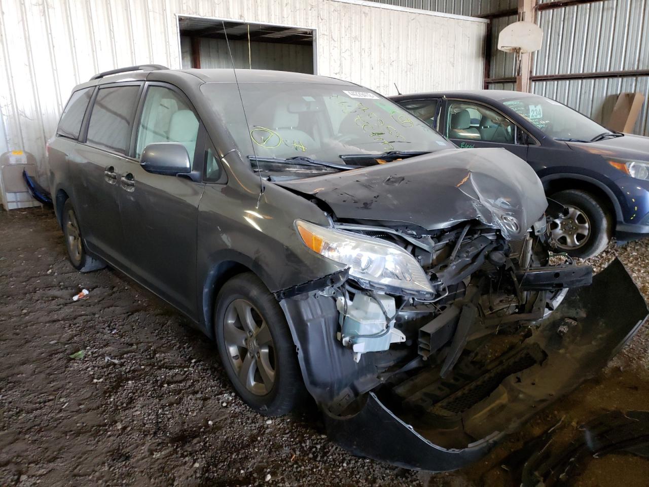 TOYOTA SIENNA 2012 with VIN 5TDKK3DC2CS256392 - Photo from auction