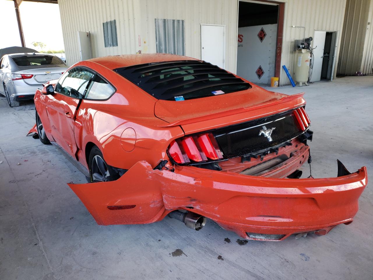 Photo 3 from auction – 2016 FORD MUSTANG with VIN 1FA6P8AM1G5257600