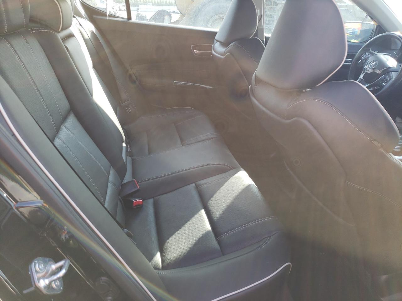 Foto 6 de la subasta – 2018 ACURA TLX TECH con VIN 19UUB2F55JA010885