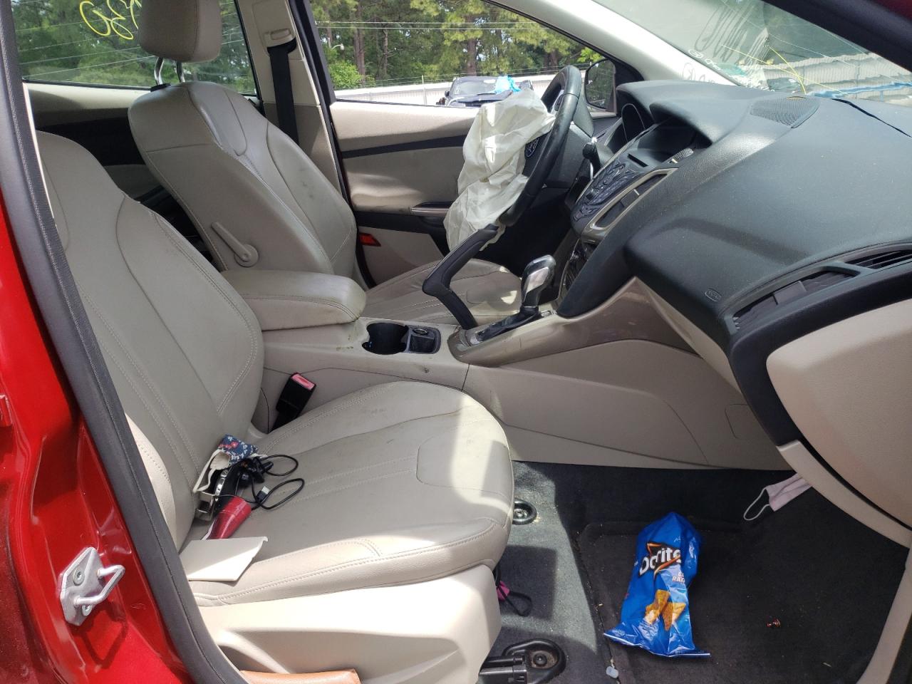 Photo 5 from auction – 2012 FORD FOCUS SEL with VIN 1FAHP3H25CL150801