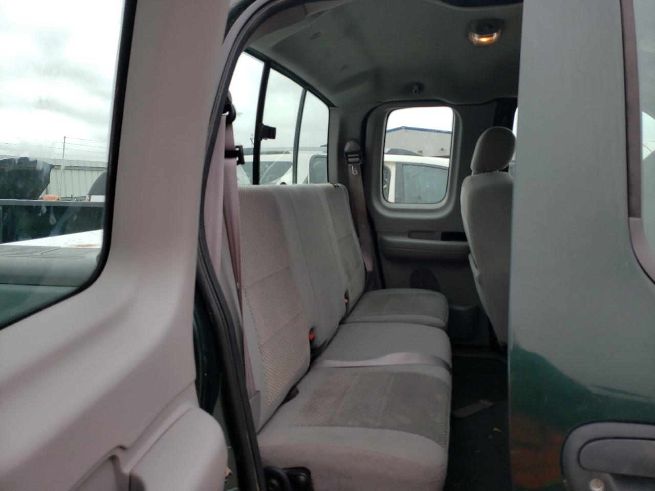 Photo 6 from auction – 2003 FORD F150 with VIN 1FTRX18W63NA14350