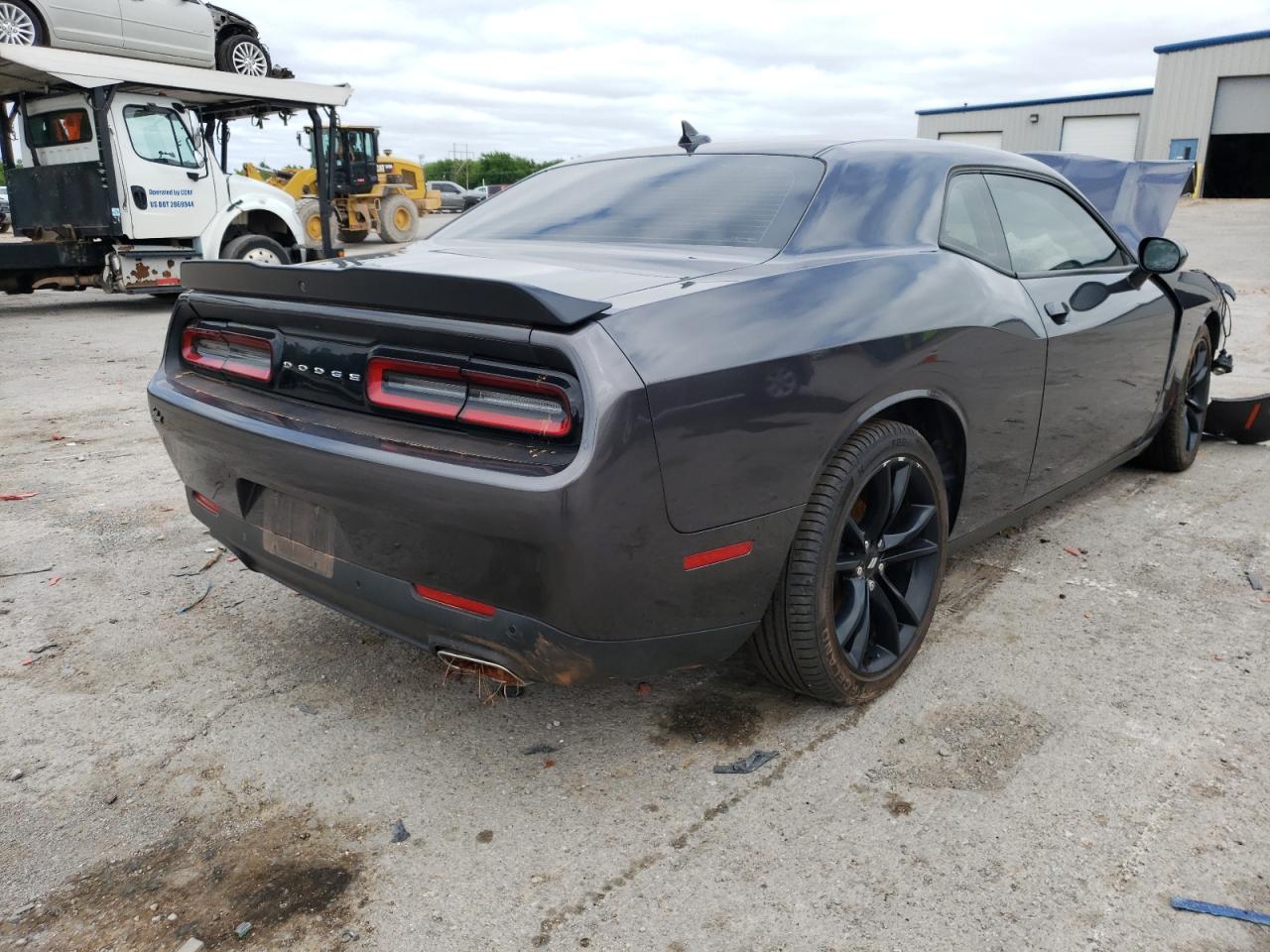 Photo 4 from auction – 2018 DODGE CHALLENGER with VIN 2C3CDZAG3JH204567