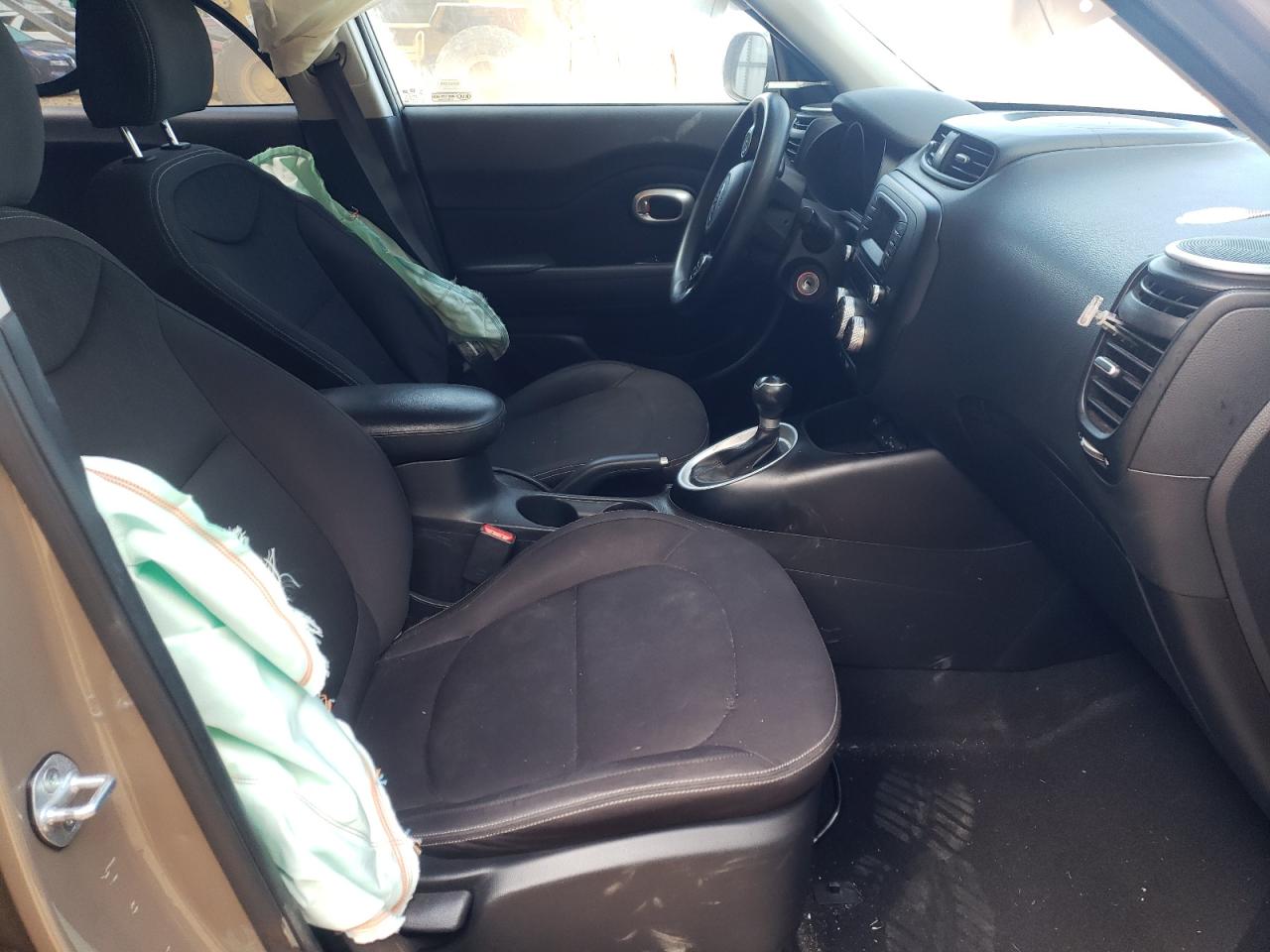 Photo 5 from auction – 2015 KIA SOUL with VIN KNDJN2A29F7198708