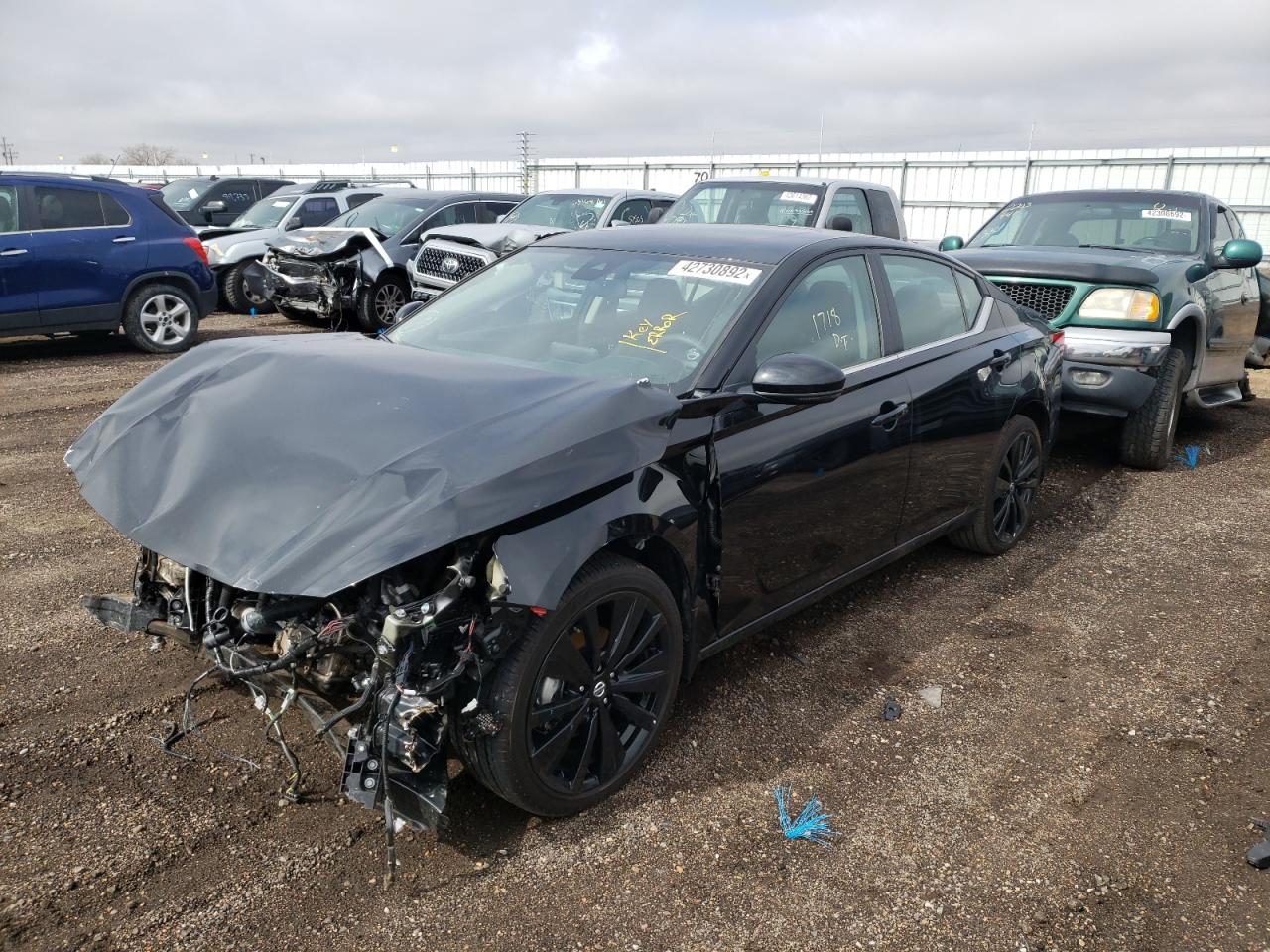 Photo 2 from auction – 2022 NISSAN ALTIMA with VIN 1N4BL4CW6NN323315